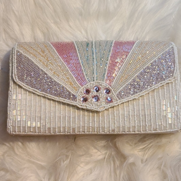 Vintage Handbags - Vintage 80s beaded irredecent deco clutch
